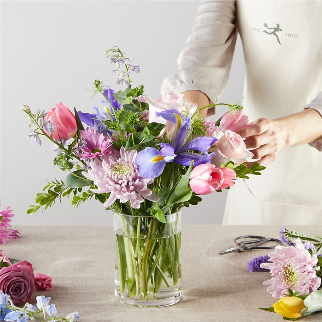 Pastel Tradition - A Florist Original –  Diamond Flower Shop, Reading PA