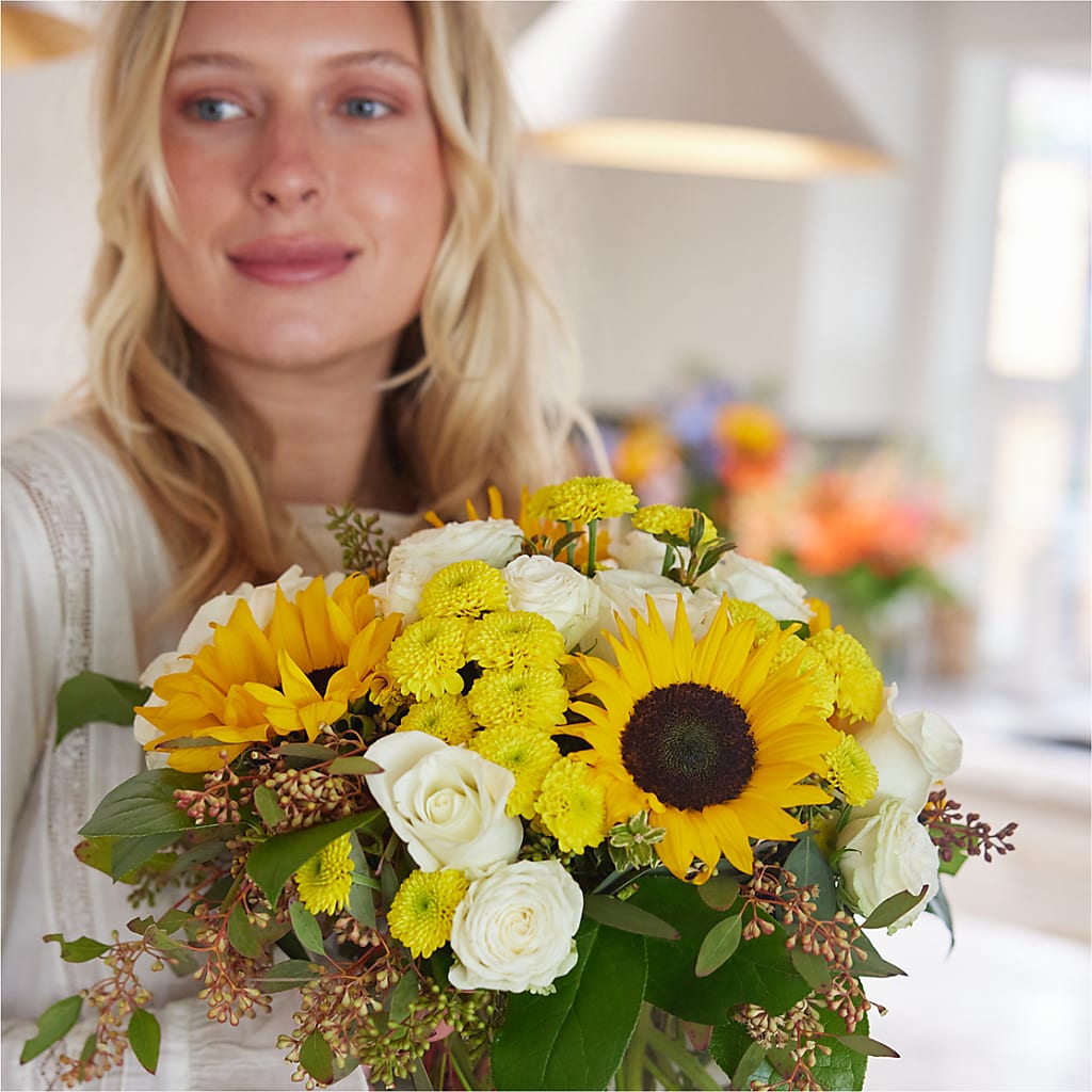Luminous Morning Bouquet –  Diamond Flower Shop, Reading PA