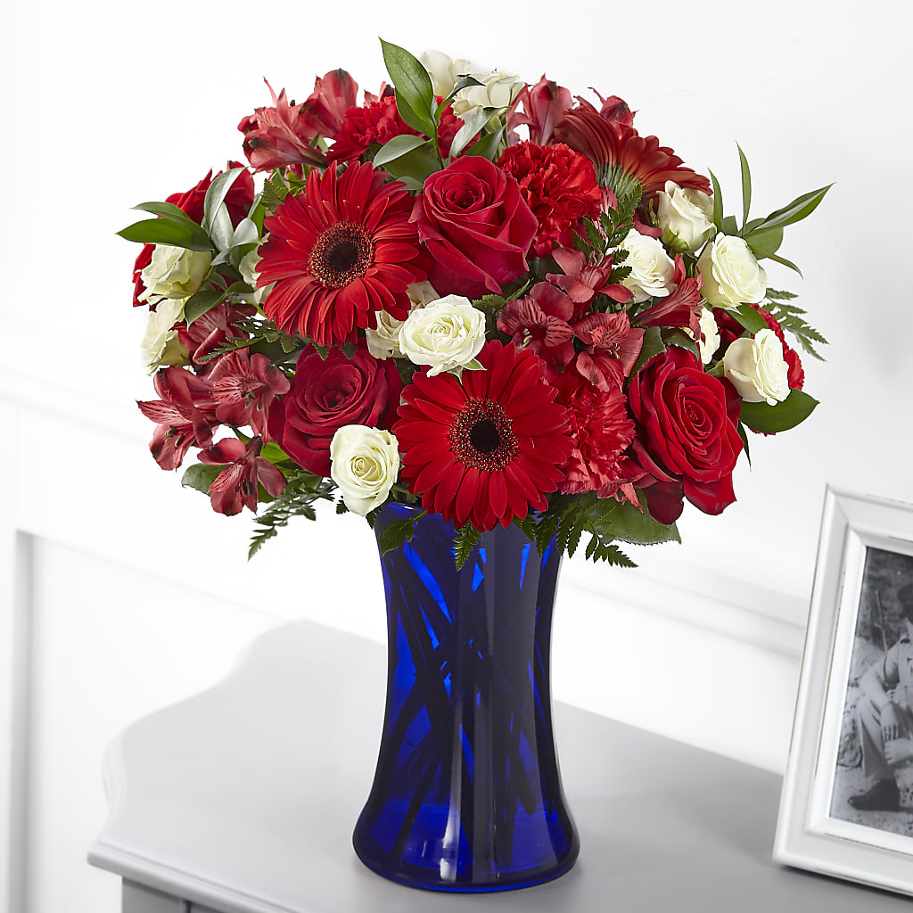 Hearts Embrace Bouquet –  Diamond Flower Shop, Reading PA