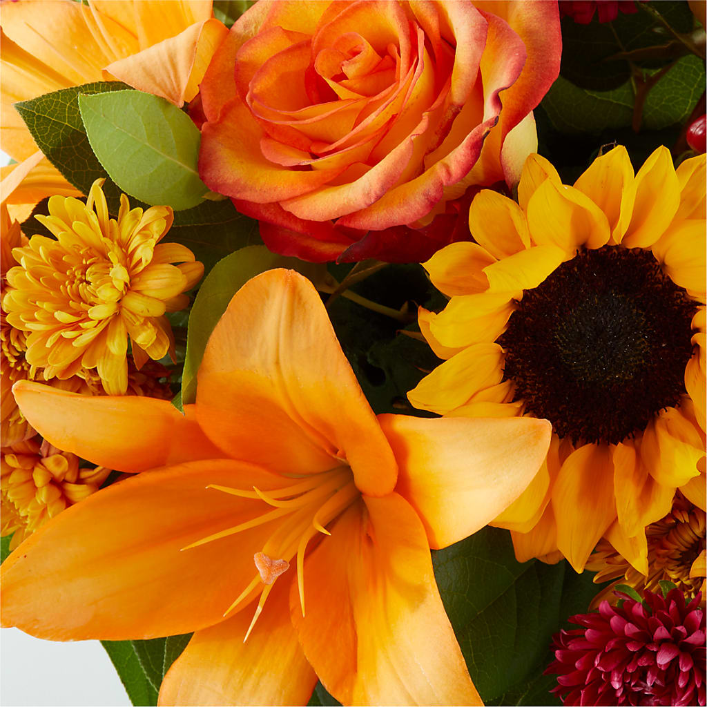 Grateful Centerpiece –  Diamond Flower Shop, Reading PA