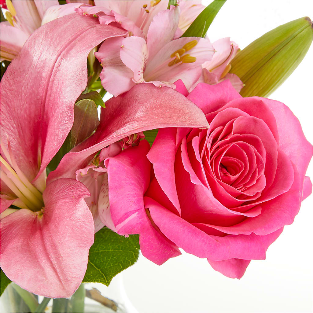 Lots of Love Bouquet –  Diamond Flower Shop, Reading PA