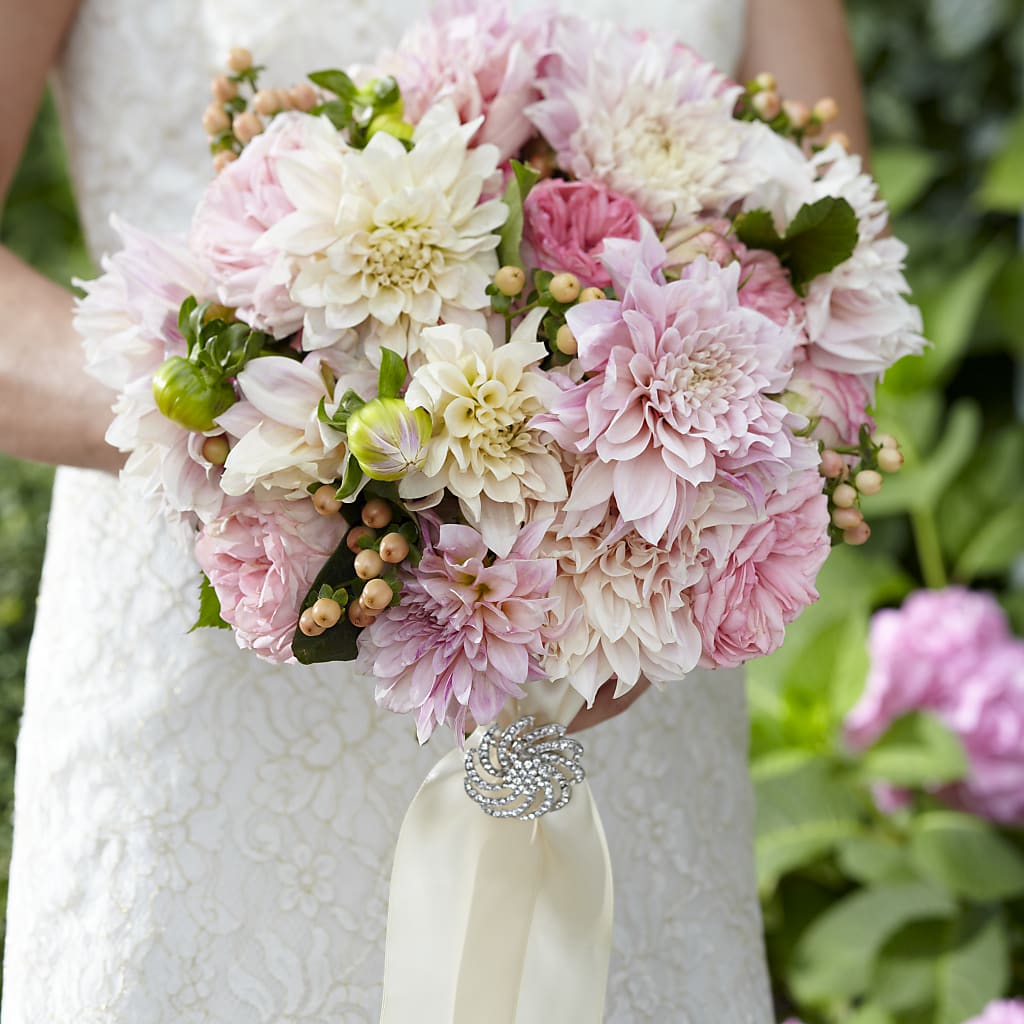 Heart's Promise Bouquet –  Diamond Flower Shop, Reading PA