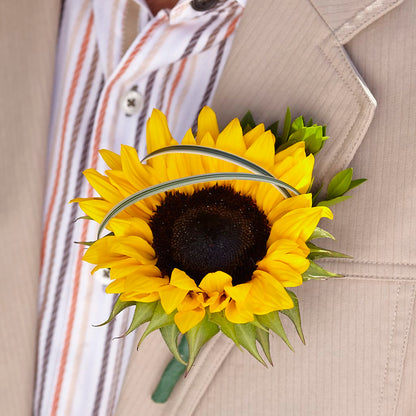 Free Spirit Boutonniere –  Diamond Flower Shop, Reading PA